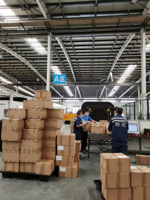 跨境電商熱潮涌動(dòng) 日用百貨與小商品需求激增，天河機(jī)場貨物量創(chuàng)新高